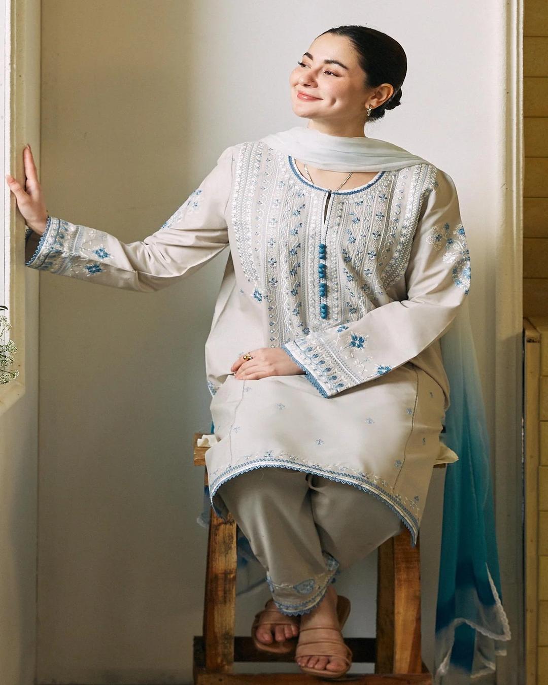 Dhanak 3PC Heavy Embroidered Design D009