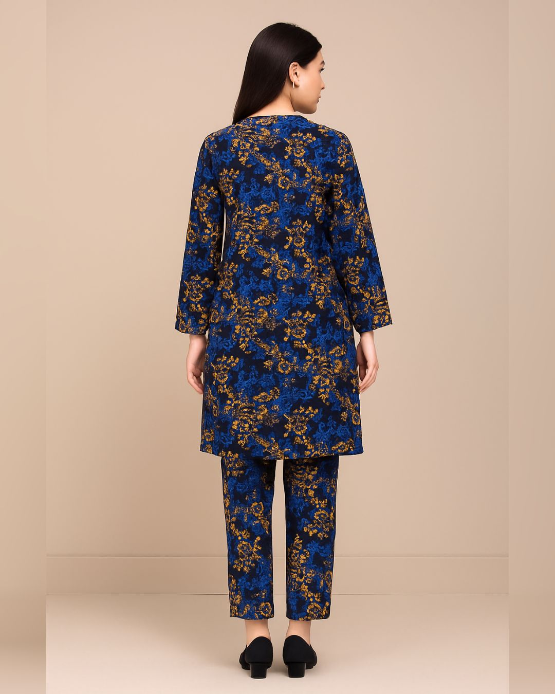 KHADDAR All Over Digital Print 2pc Design D002