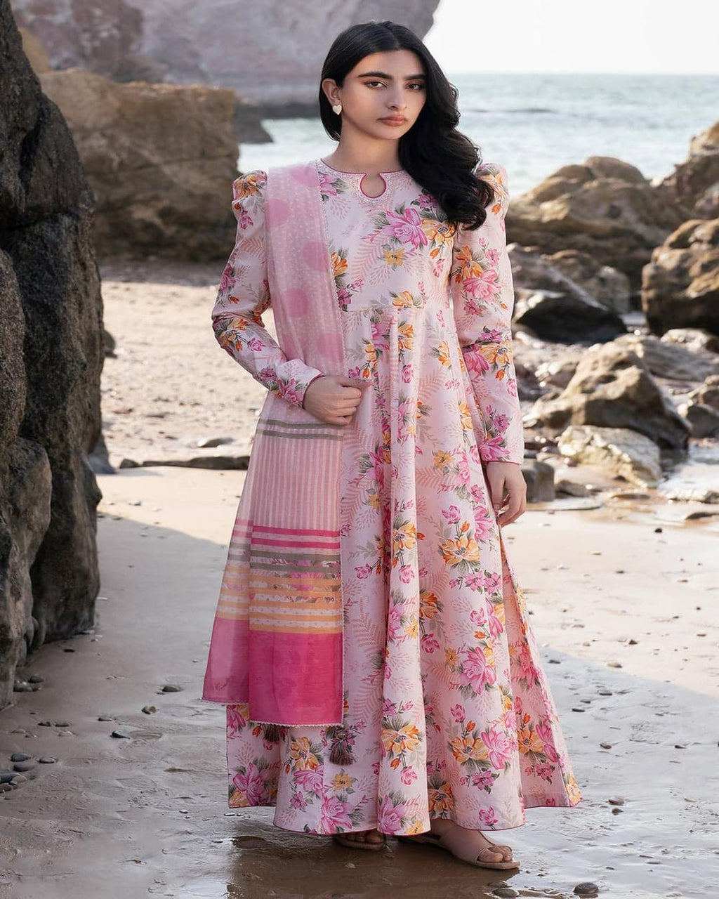 KHADDAR Digital Print 3pc With Patches Design D01