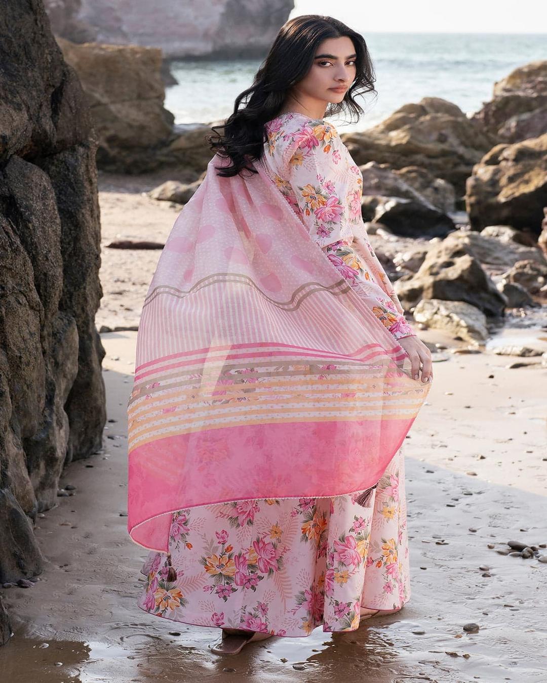 KHADDAR Digital Print 3pc With Patches Design D01