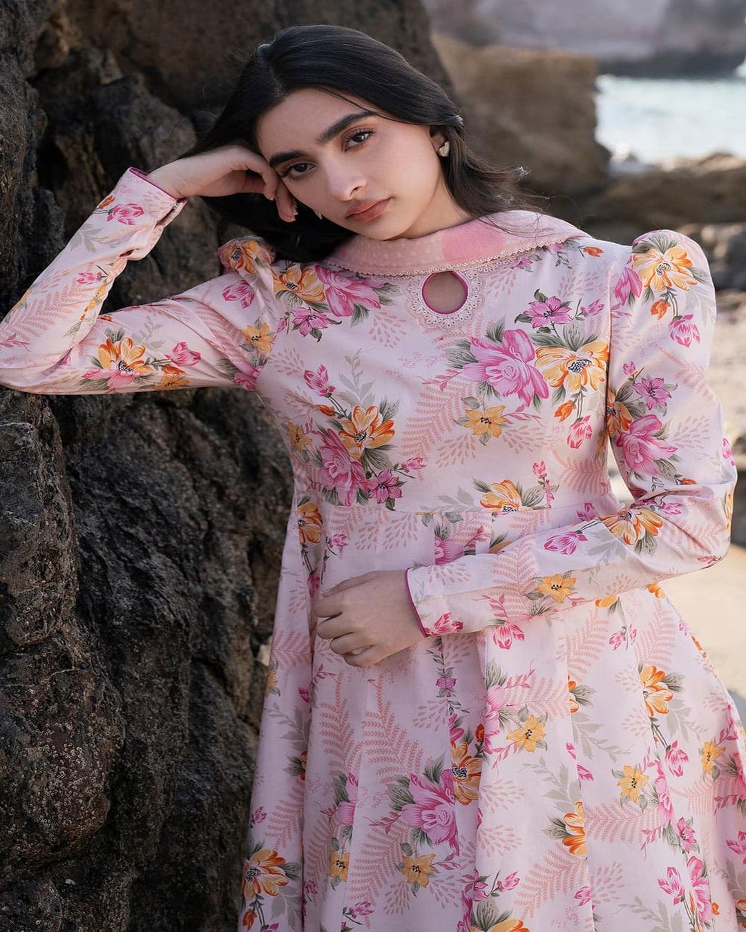 KHADDAR Digital Print 3pc With Patches Design D01