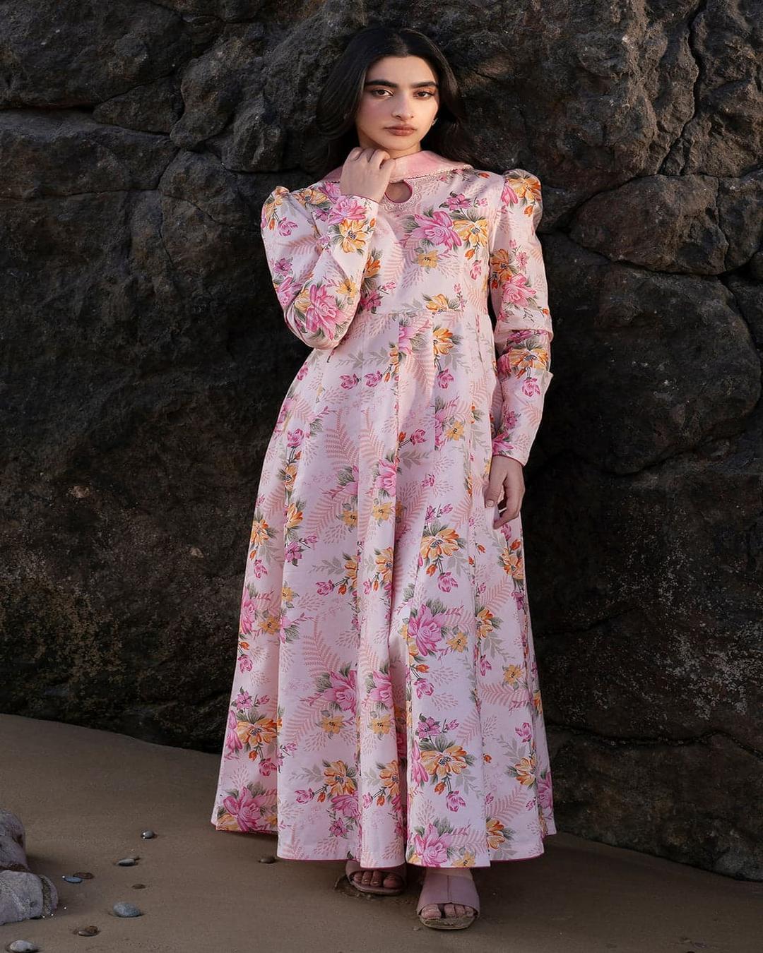 KHADDAR Digital Print 3pc With Patches Design D01