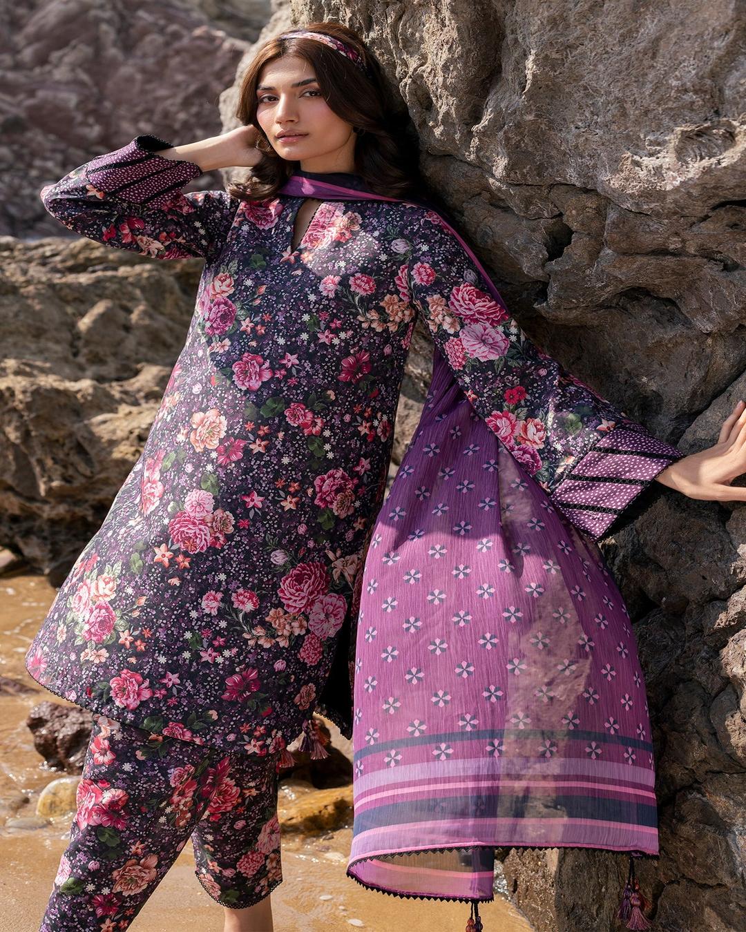 KHADDAR Digital Print 3pc With Patches Design D04