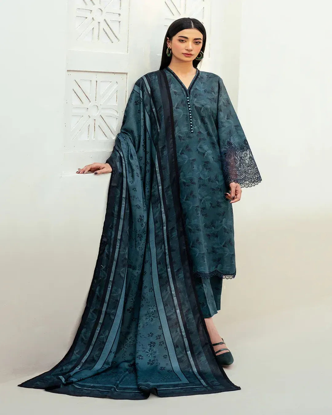 KHADDAR Digital Print 3pc With Patches Design D06