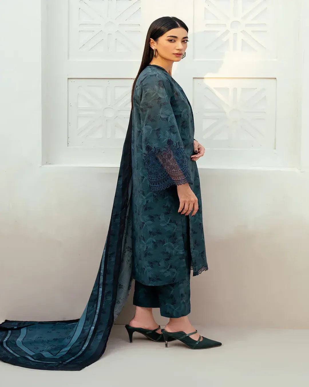 KHADDAR Digital Print 3pc With Patches Design D06