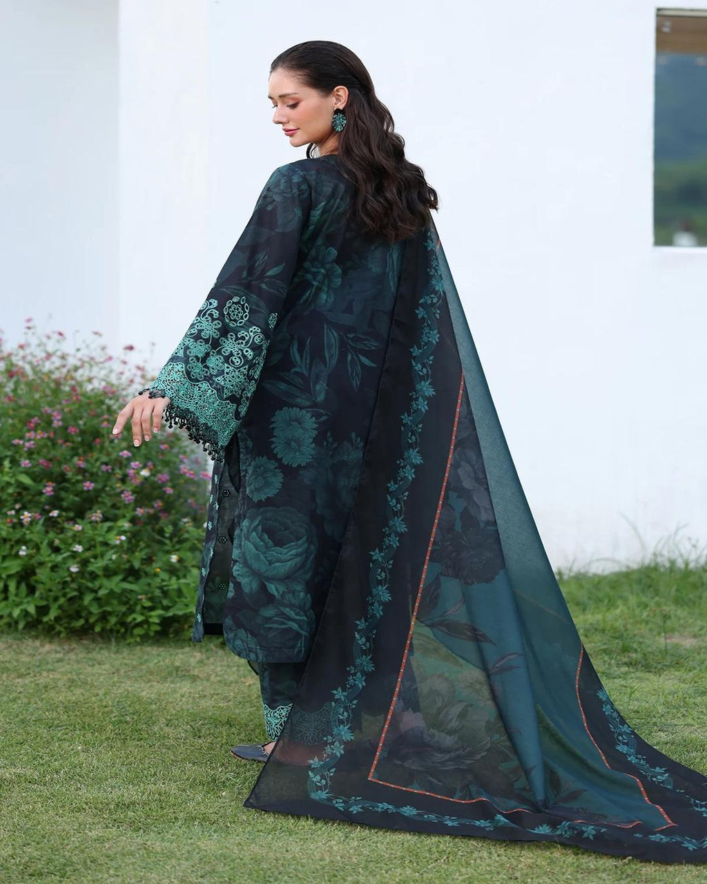 KHADDAR Digital Print 3pc With Patches Design D07