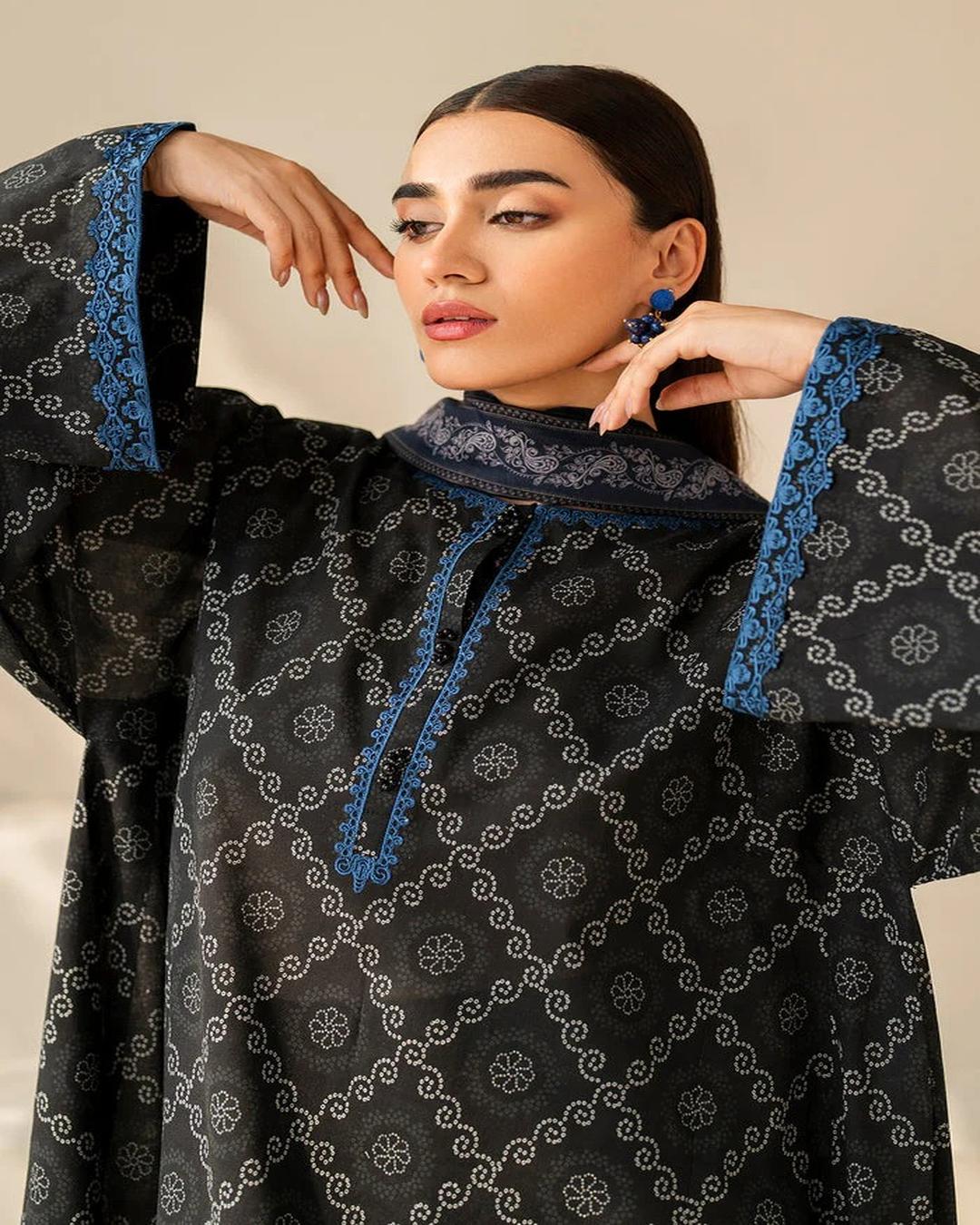 KHADDAR Digital Print 3pc With Patches Design D15