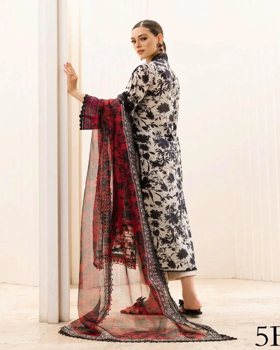 KHADDAR Digital Print 3pc With Patches Design D19