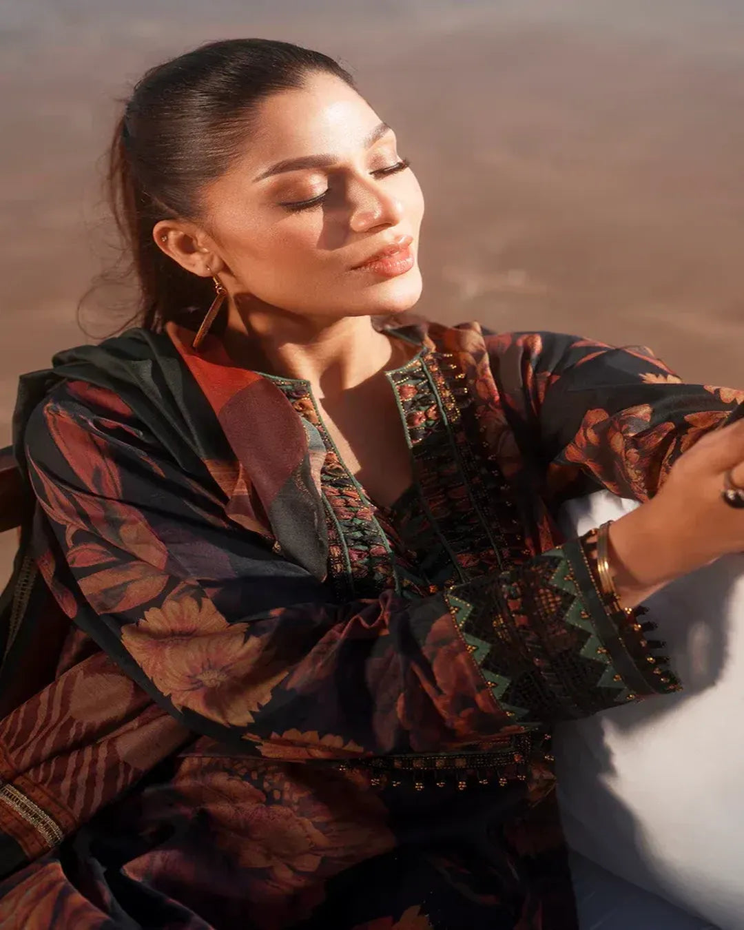 KHADDAR Digital Print 3pc With Patches Design D21