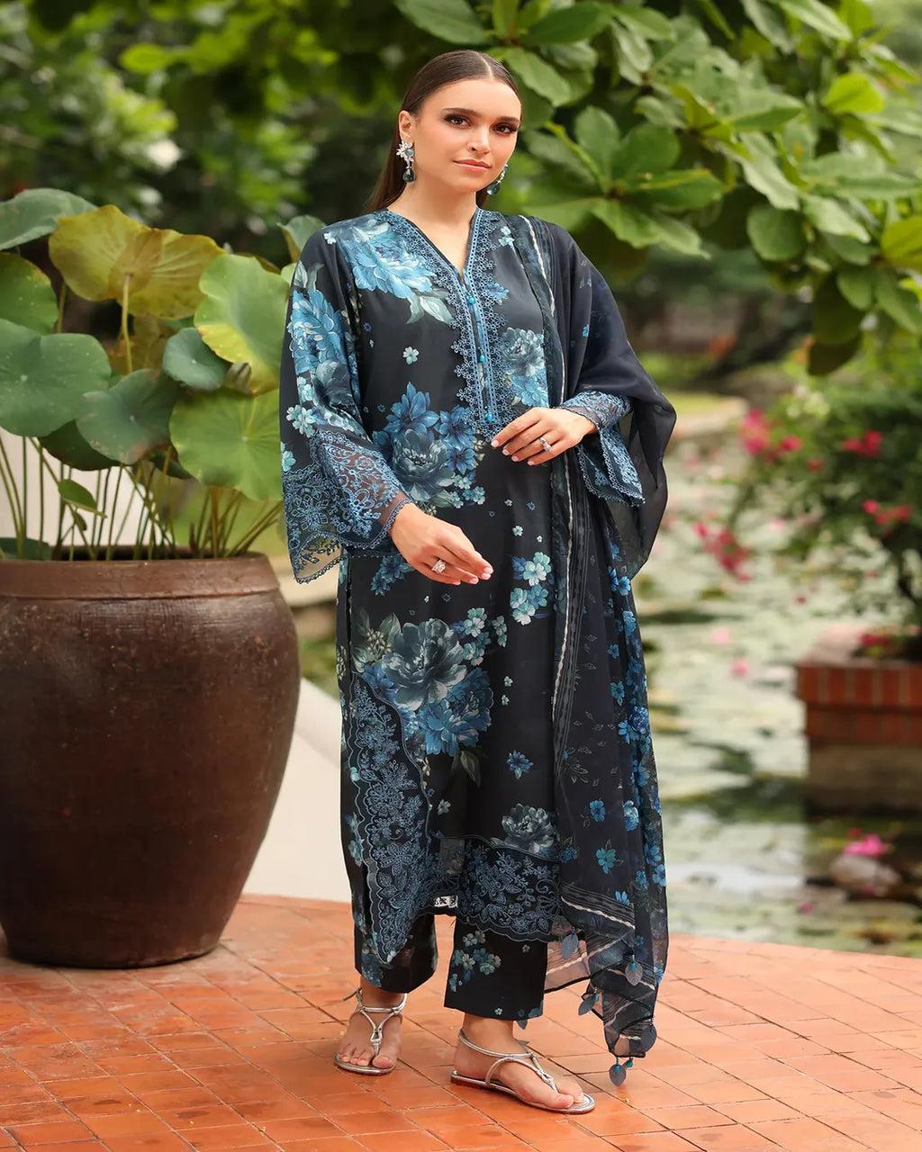 KHADDAR Digital Print 3pc With Patches Design D28