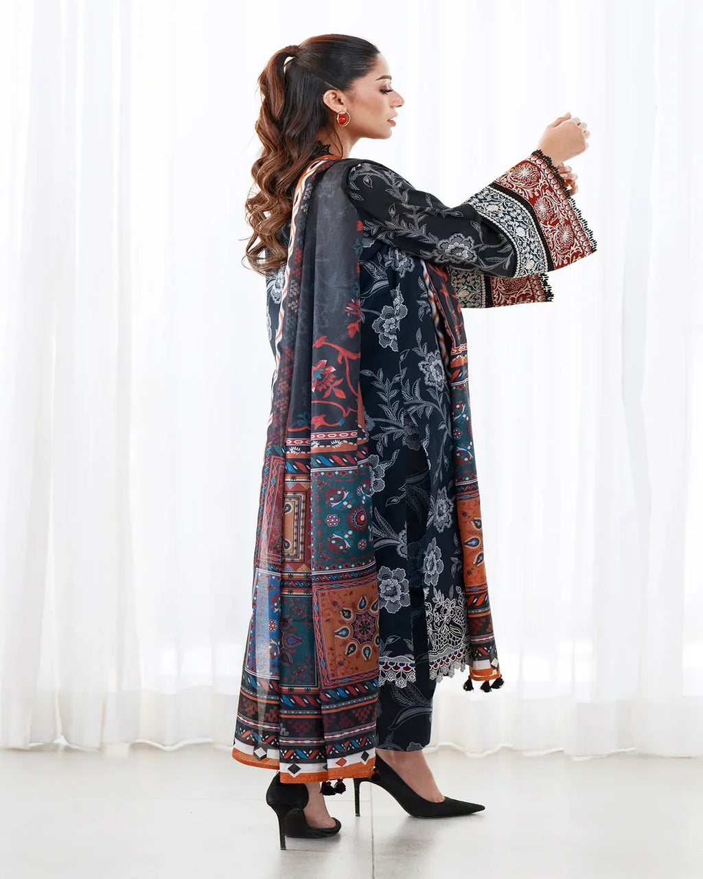KHADDAR Digital Print 3pc With Patches Design D33