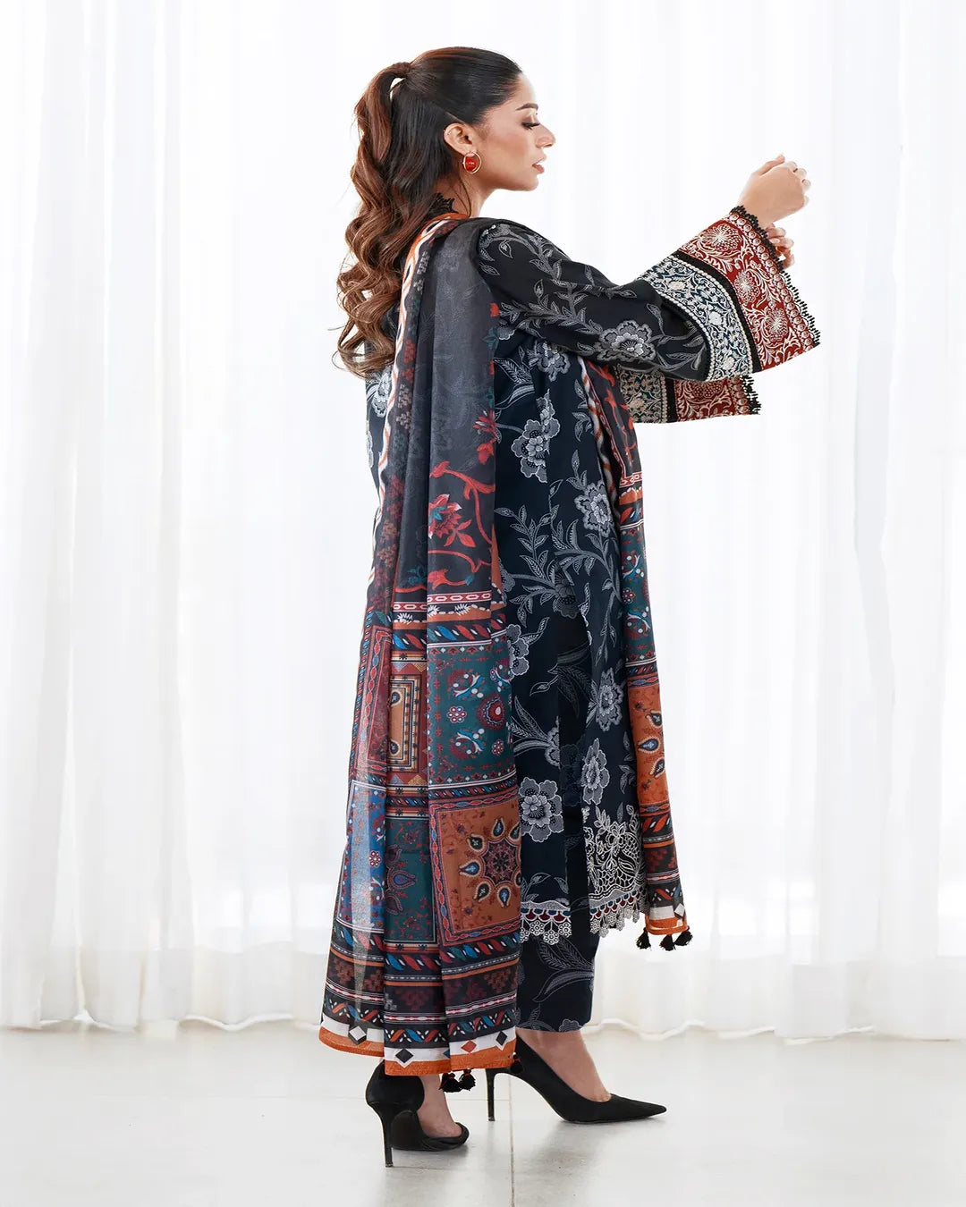 KHADDAR Digital Print 3pc With Patches Design D33
