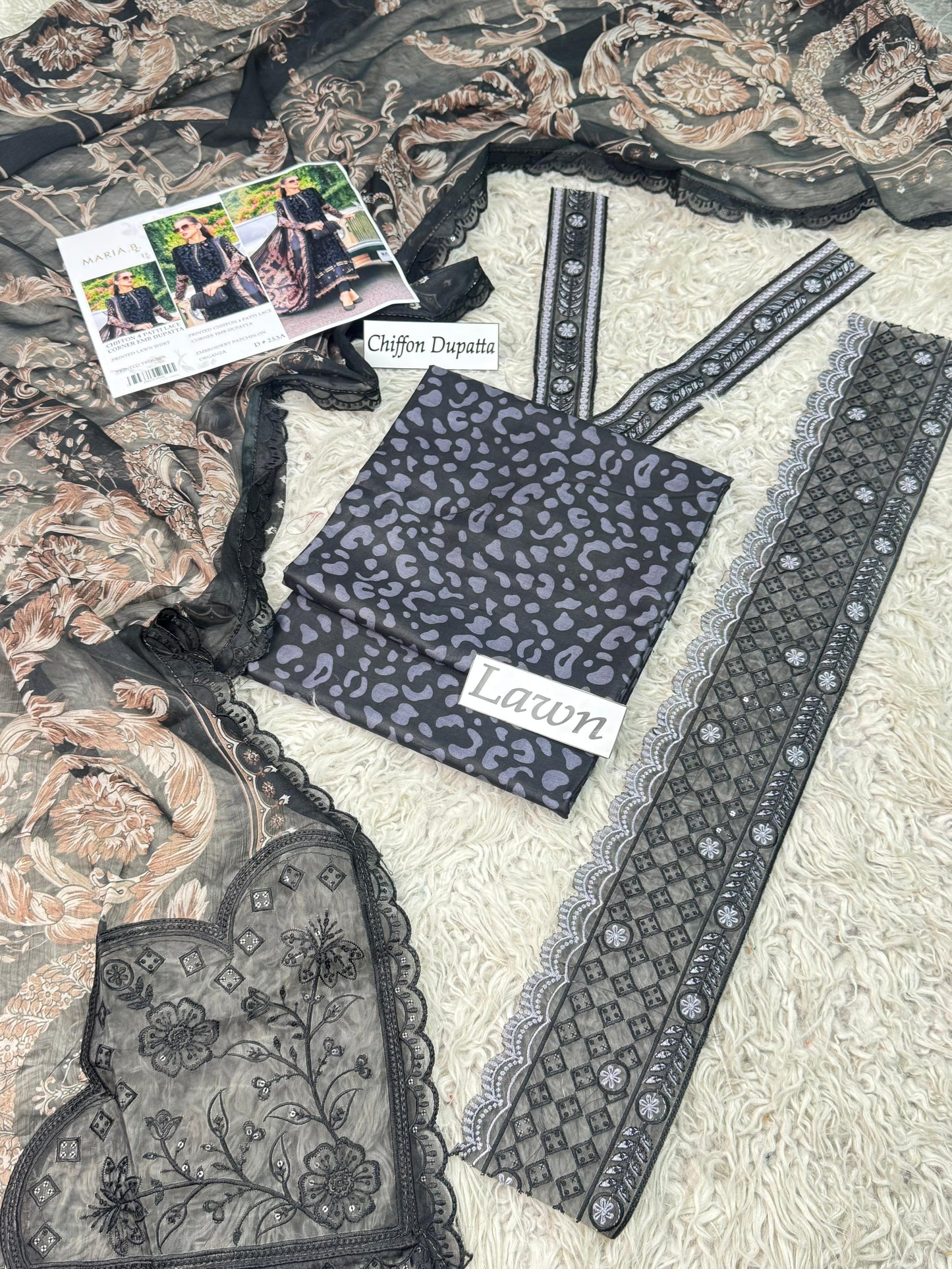 CHIFFON 4 Side Embroidered With 2 Corner Motif Dupatta.